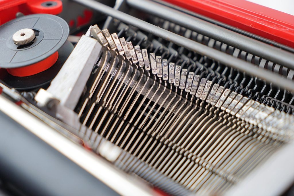 typewriter-5848017_1280