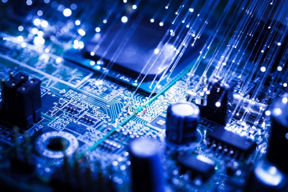 The Role of Photonics and Optoelectronic Components in Next-Gen Communications2
